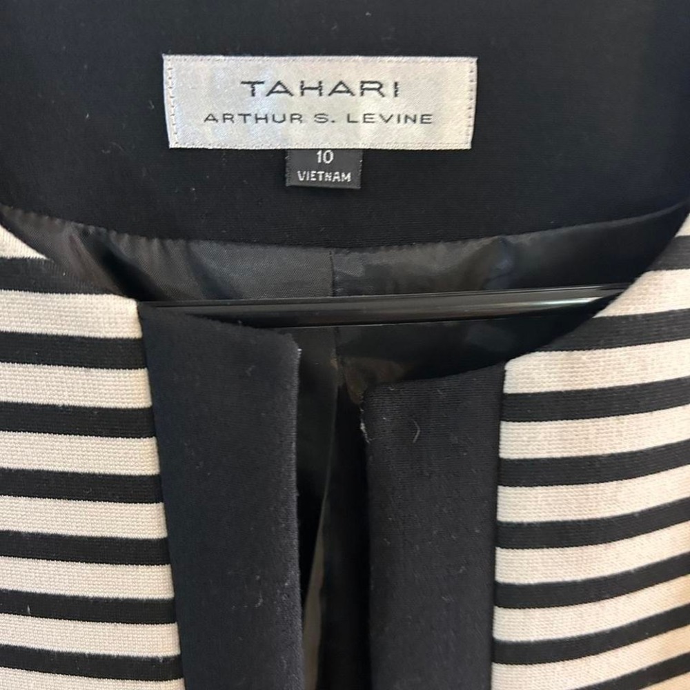 Tahari black &‎ tan striped jacket - Picture 3 of 3